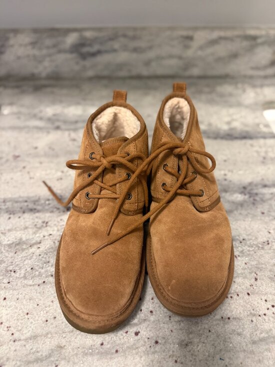 Men\'s Ugg Boots Sz 9 main image 4